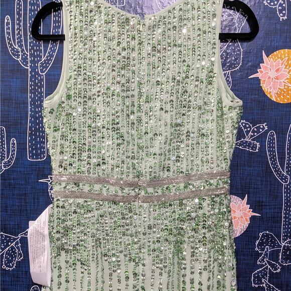 NWT Mac Duggal Sequined Sleeveless V Neck Midi Dress Sage Green Women's Size 4 - Picture 9 of 10